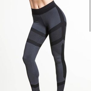 NUX Velocity Leggings